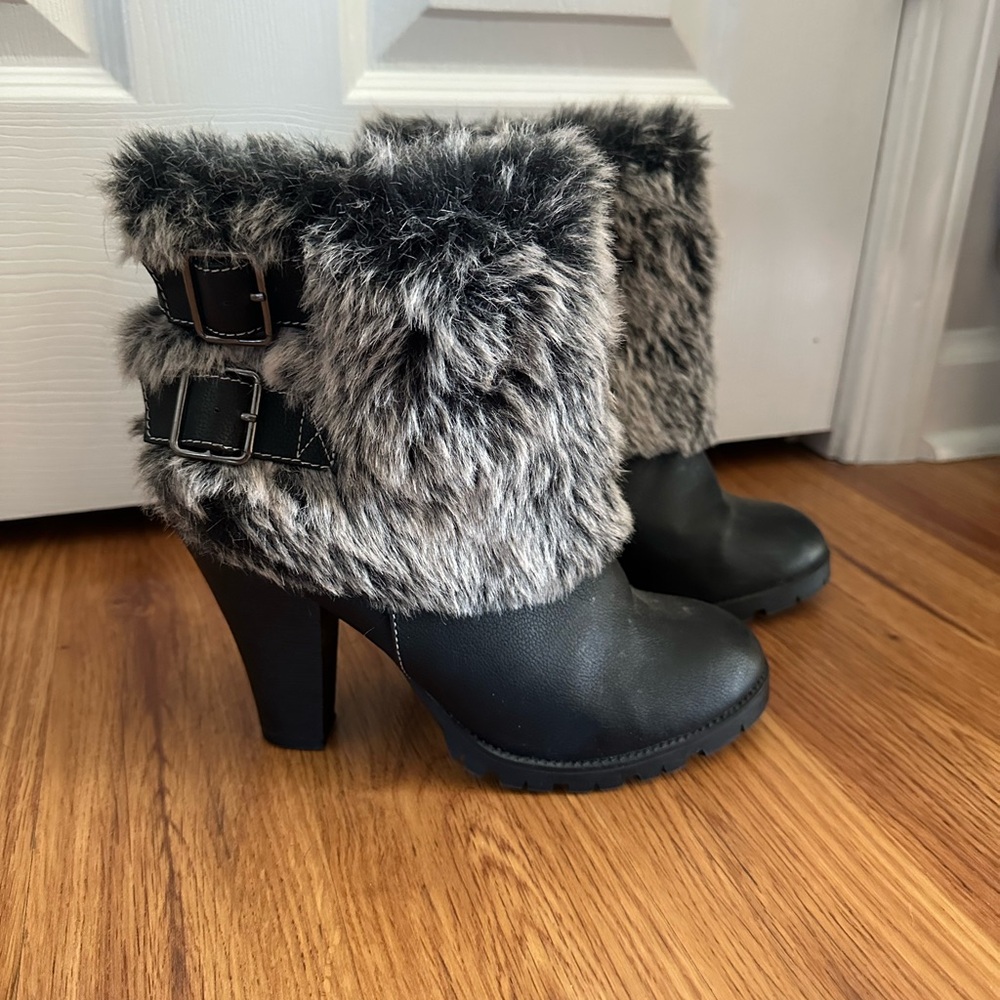 Black and Gray Fur-Trimmed Women's Boots